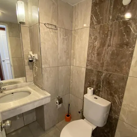 Marina Otel 3*